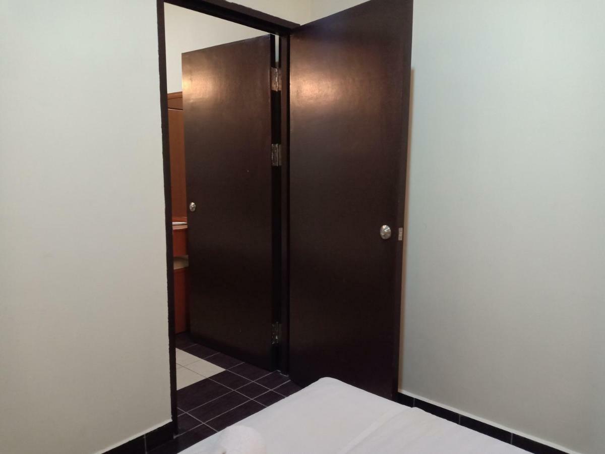 Tc Inn Business Hotel @ Сери Кембанган Екстериор снимка