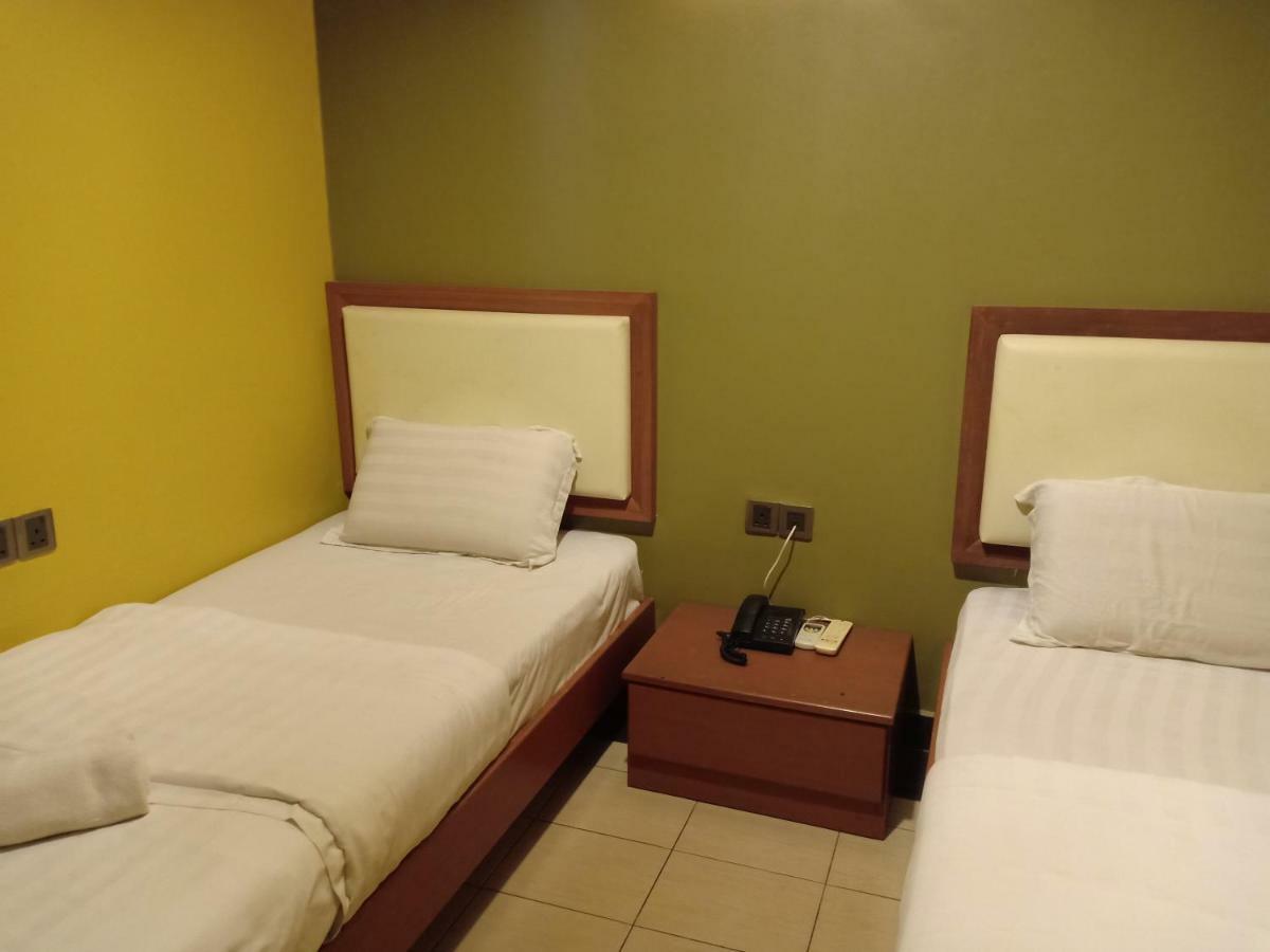 Tc Inn Business Hotel @ Сери Кембанган Екстериор снимка