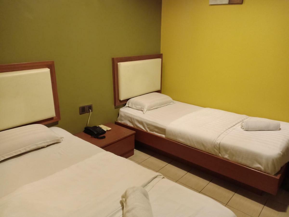 Tc Inn Business Hotel @ Сери Кембанган Екстериор снимка